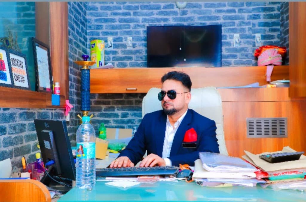 Mr. Salim Khan